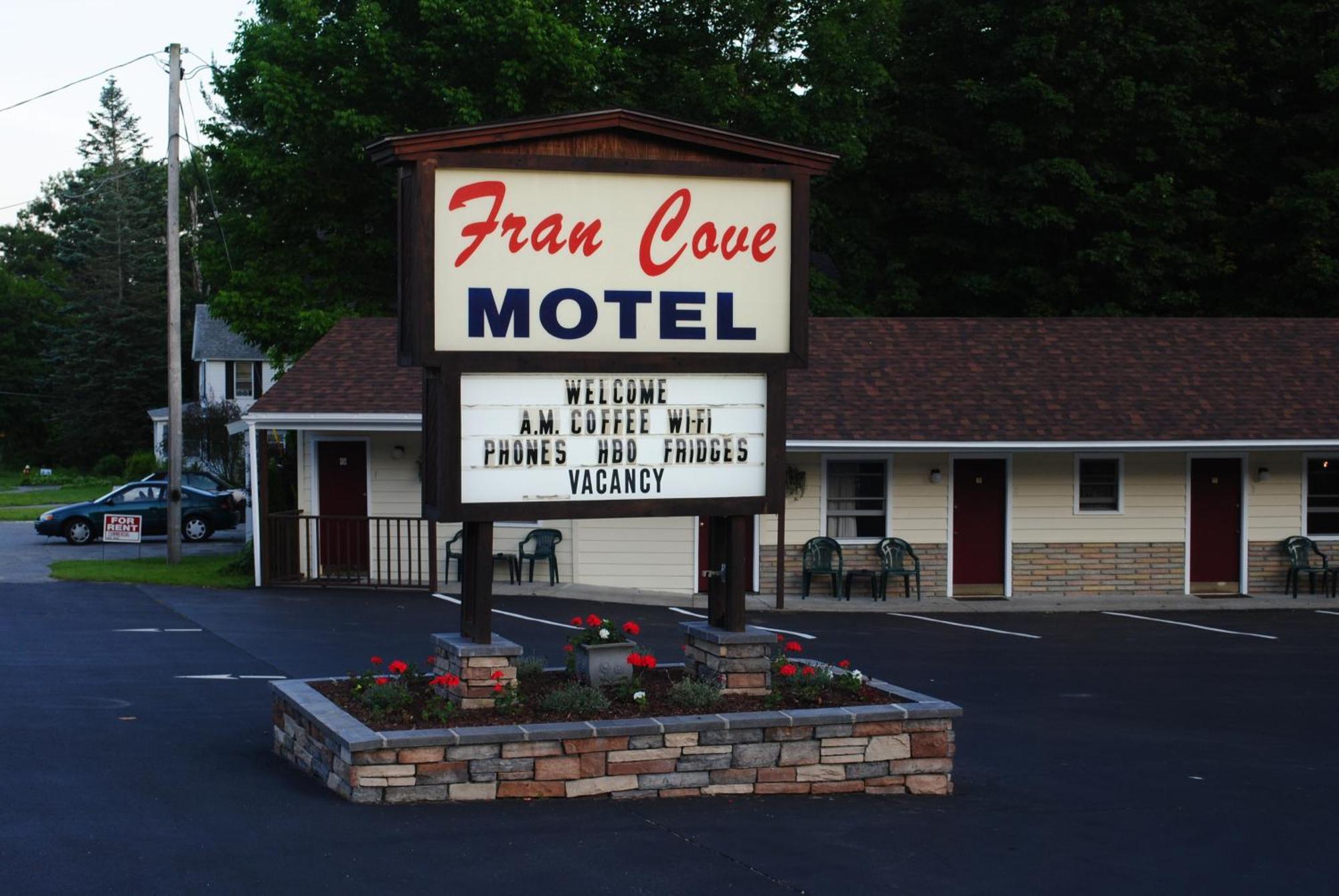 Fran Cove Motel Lake George Eksteriør bilde