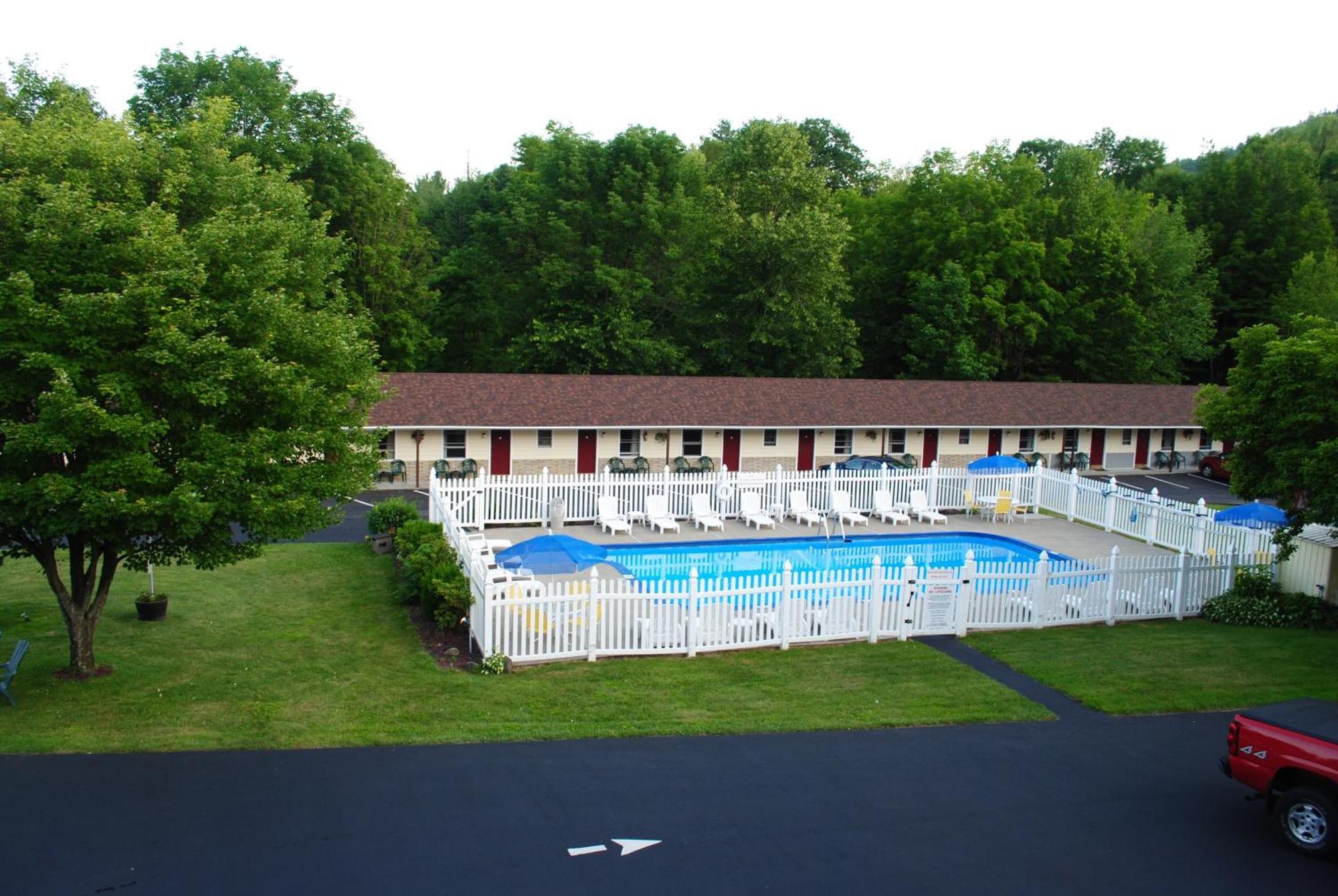 Fran Cove Motel Lake George Eksteriør bilde