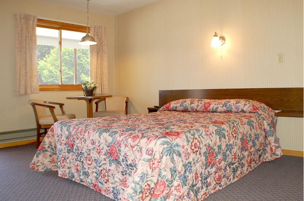Fran Cove Motel Lake George Eksteriør bilde